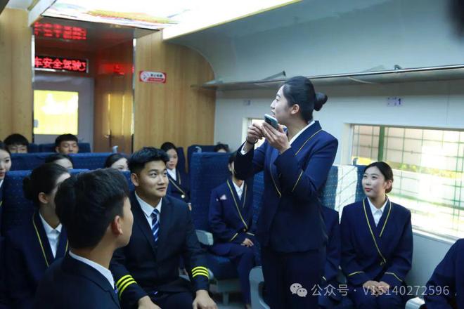 生必看！四大宝藏专业毕业即逆袭pg电子模拟器免费版初中毕业女(图2)